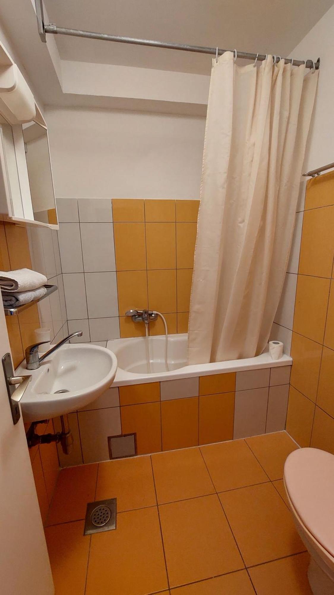 Apartment Olive House Rab Barbat na Rabu Bilik gambar